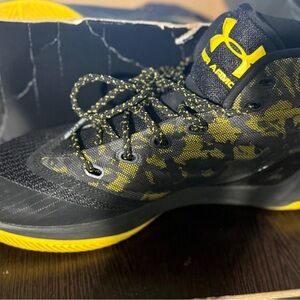Under Armour Black and Yellow Athletic Shoes
